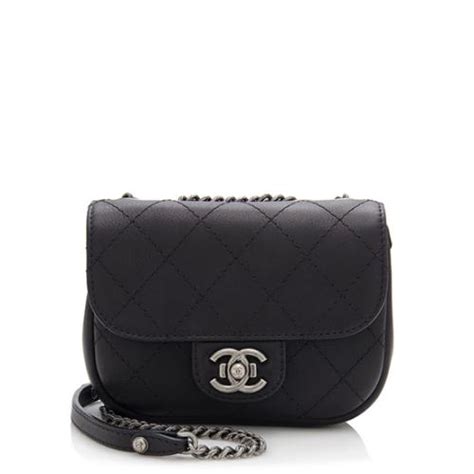 chanel small messenger bag